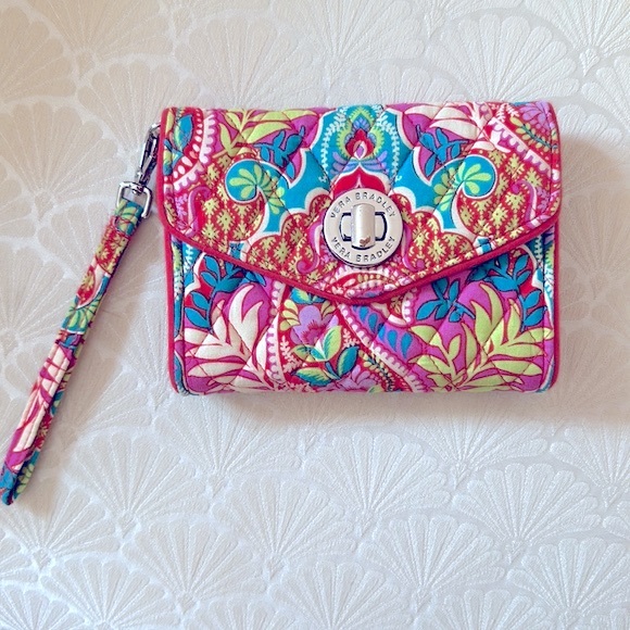 Vera Bradley Accessories - VERA BRADLEY bright turn lock wallet